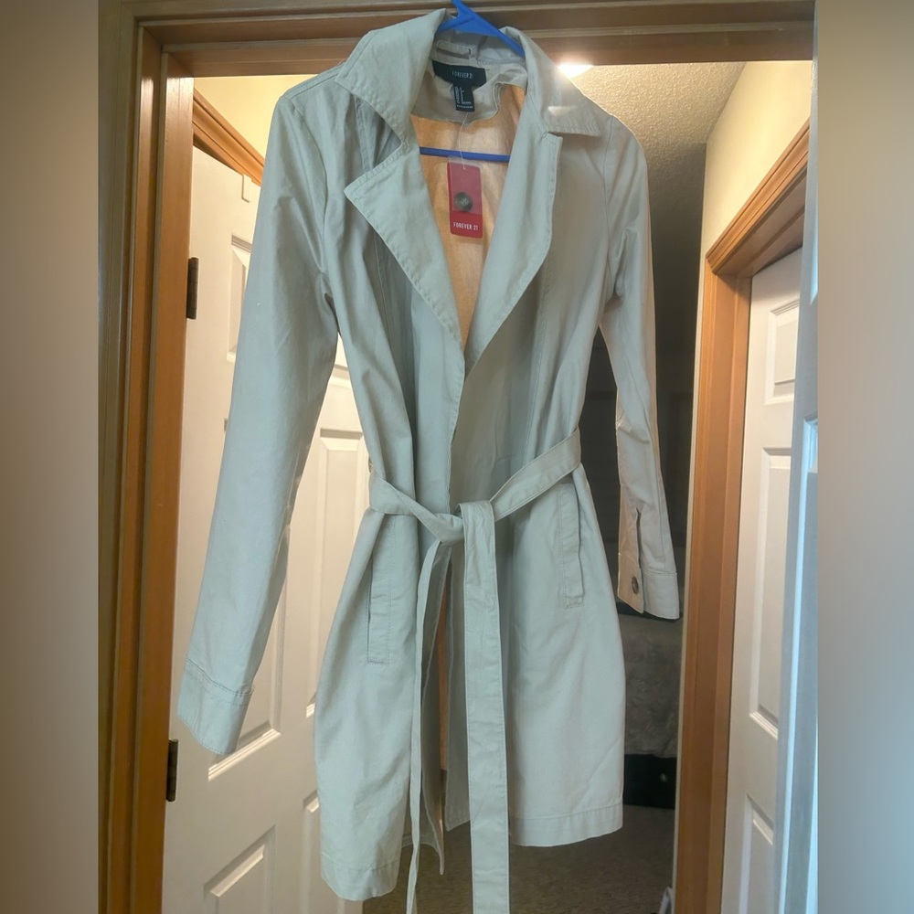 New Women’s Jacket - Size Small